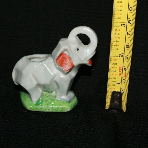 Vintage elephant toothpick holder storage - trunk up - Japan - Picture 5 of 6